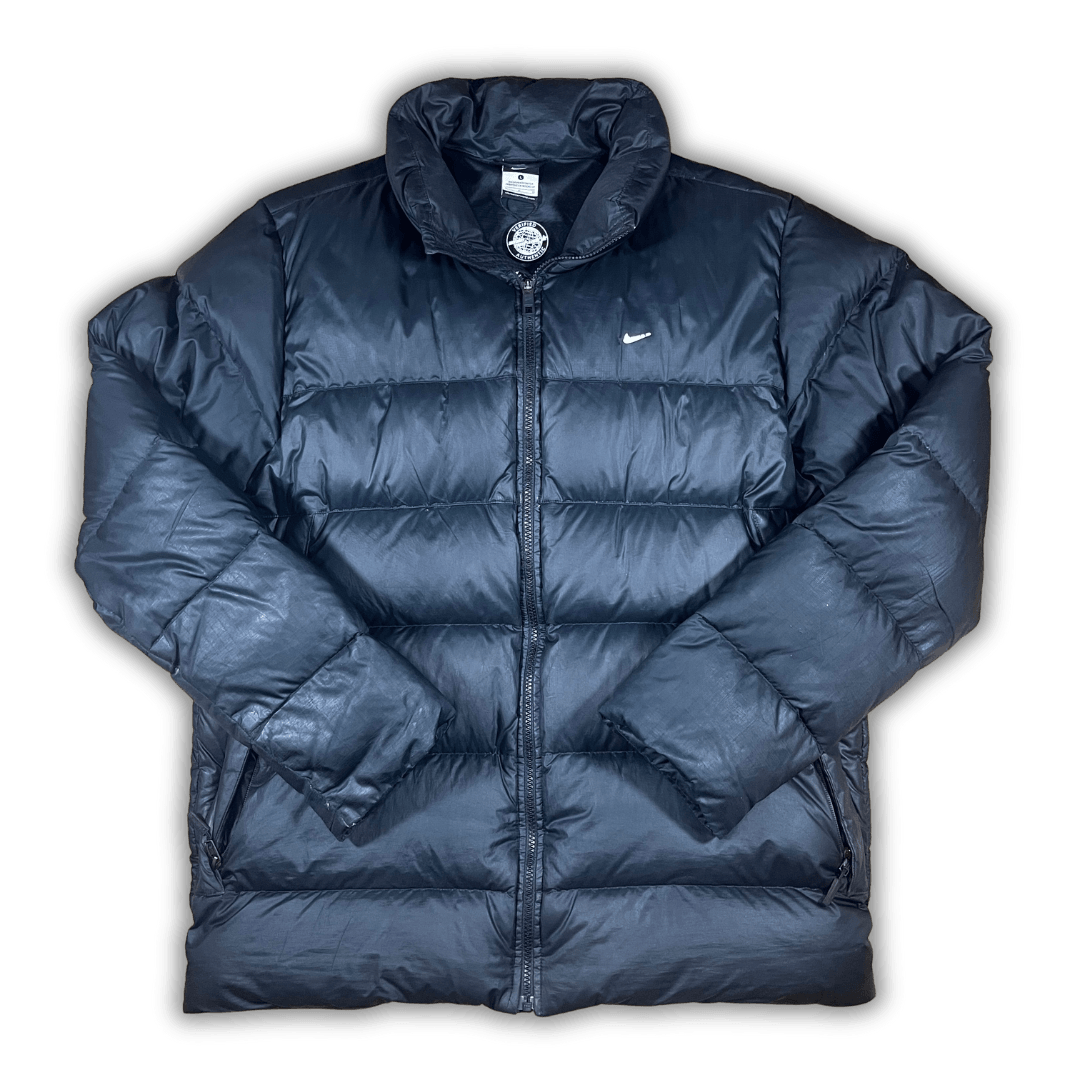 Vintage Nike Black Puffer Jacke (L) - Solenetwork